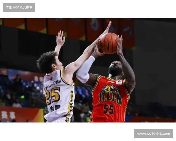 前吉林外援琼斯炮轰CBA球员签约机制：联盟前三实力不愁合同